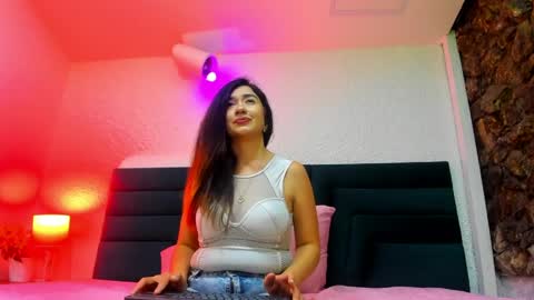 lisa white  online show from March 29, 3:39 am