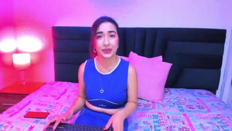 lisa white  online show from April 18, 8:20 pm