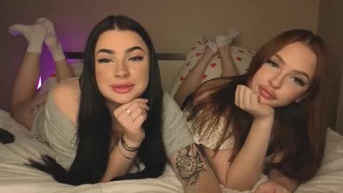 Snapshot of lisaanddenis chatting on October 18, 12:28 pm Lisa and Den online show from October 18, 12:28 pm