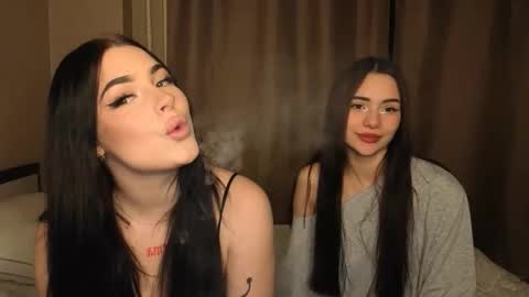 Snapshot of lisaanddenis chatting on November 30, 1:15 pm Lisa and Den online show from November 30, 1:15 pm