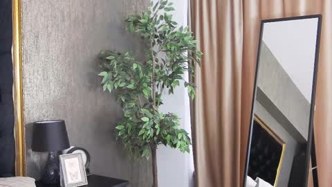 Snapshot of lisacroft chatting on February 23, 11:44 am lisacroft online show from February 23, 11:44 am