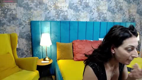 Snapshot of lisacroft chatting on October 28, 8:18 am lisacroft online show from October 28, 8:18 am