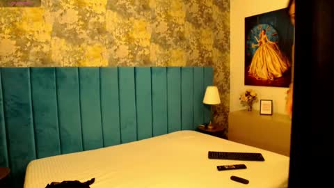 Snapshot of lisacroft chatting on November 30, 7:56 am lisacroft online show from November 30, 7:56 am