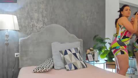 lisacroft online show from March 4, 6:08 am