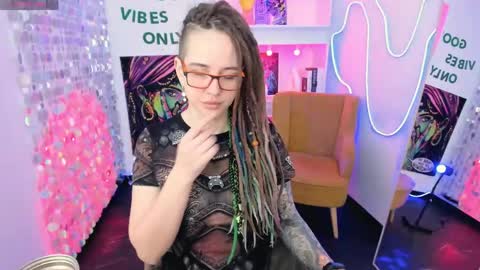 Lisa online show from April 15, 5:25 am