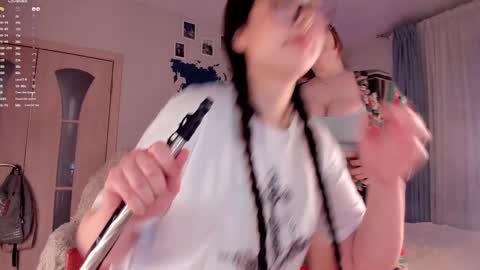 Snapshot of lisalaas chatting on February 7, 6:56 pm -Lisa- Help me to reach 100 thumbs up3 online show from February 7, 6:56 pm