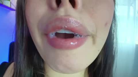 Snapshot of lisbet_21x chatting on March 6, 7:21 pm Lisbet online show from March 6, 7:21 pm