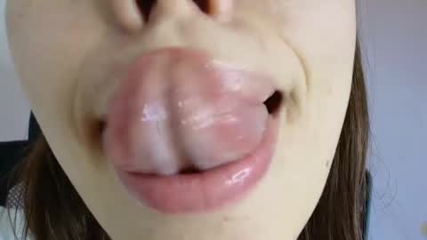 Snapshot of lisbet_21x chatting on September 19, 10:21 pm Lisbet online show from September 19, 10:21 pm