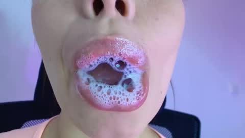 Snapshot of lisbet_21x chatting on November 22, 5:01 pm Lisbet online show from November 22, 5:01 pm