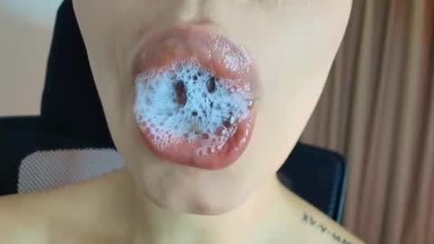 Lisbet online show from March 5, 11:01 pm