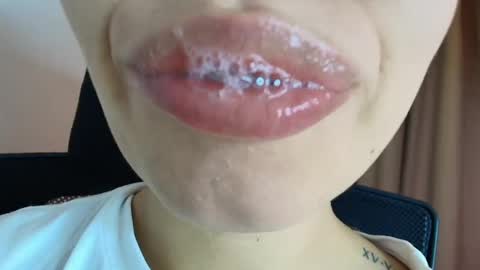 Lisbet online show from April 12, 11:37 am