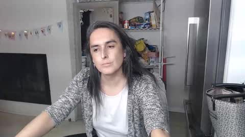 Lisette LaRoche online show from December 3, 1:13 am