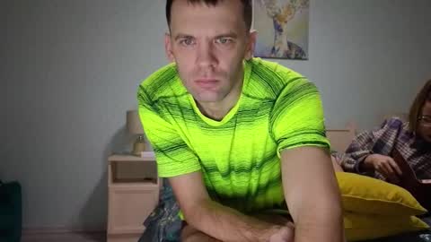 Kris Maks online show from February 15, 3:42 am