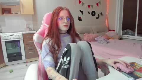 Snapshot of lisiasweet chatting on March 8, 5:54 pm Lika online show from March 8, 5:54 pm