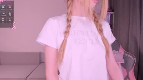 Snapshot of lissa__fox chatting on November 13, 11:20 am lissa online show from November 13, 11:20 am