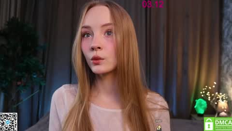 Snapshot of lissa_meooow chatting on December 3, 3:30 am your Liza again. Next stream Dec. 1 at 2 or 3 GMT online show from December 3, 3:30 am