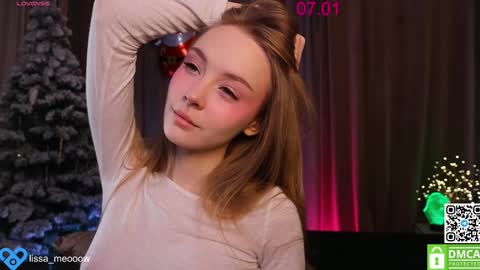 Snapshot of lissa_meooow chatting on January 7, 3:46 am your Liza again. Next stream Dec. 1 at 2 or 3 GMT online show from January 7, 3:46 am
