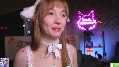 Snapshot of lissa_meooow chatting on October 14, 5:30 am your Liza again. Next stream Dec. 1 at 2 or 3 GMT online show from October 14, 5:30 am