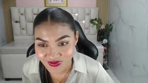 Snapshot of lissandra_s chatting on November 20, 8:19 pm lissandra_s online show from November 20, 8:19 pm