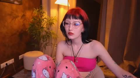 Snapshot of lissaros chatting on February 14, 11:10 am lissaros online show from February 14, 11:10 am