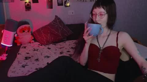 lissaros online show from March 12, 4:46 pm