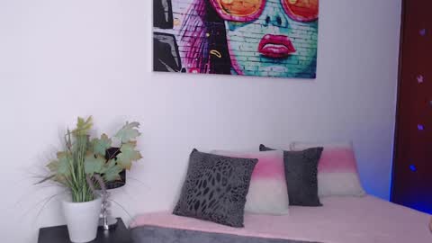 Liss Brown online show from January 18, 3:38 pm