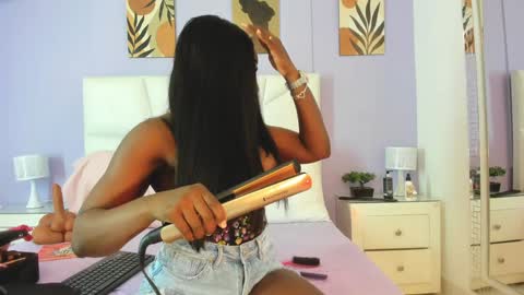 Lisseth Long  online show from December 16, 5:49 am