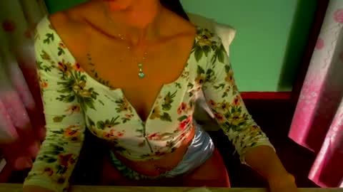 Snapshot of lisstaylor chatting on December 30, 2:40 pm Liss online show from December 30, 2:40 pm
