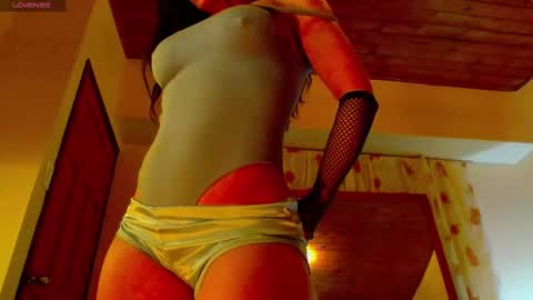 Snapshot of lisstaylor chatting on October 22, 3:51 am Liss online show from October 22, 3:51 am