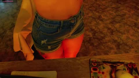 Snapshot of lisstaylor chatting on November 13, 4:50 pm Liss online show from November 13, 4:50 pm