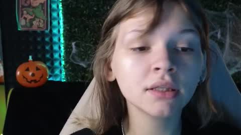 Snapshot of litabrom chatting on October 21, 2:01 am Lena online show from October 21, 2:01 am