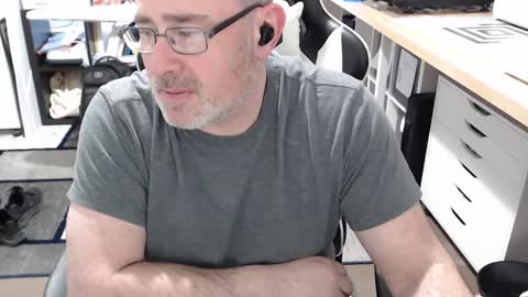 Snapshot of litemike7 chatting on February 26, 10:20 pm litemike7 online show from February 26, 10:20 pm