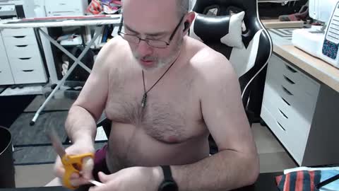 Snapshot of litemike7 chatting on March 8, 3:06 am litemike7 online show from March 8, 3:06 am