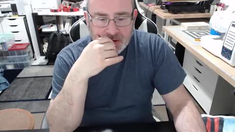 Snapshot of litemike7 chatting on March 9, 2:29 am litemike7 online show from March 9, 2:29 am