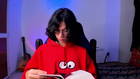 Snapshot of literateboy chatting on January 16, 11:04 am Literateboy online show from January 16, 11:04 am