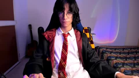 Snapshot of literateboy chatting on January 25, 12:27 am Literateboy online show from January 25, 12:27 am