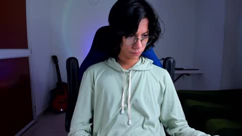 Snapshot of literateboy chatting on January 27, 11:11 am Literateboy online show from January 27, 11:11 am