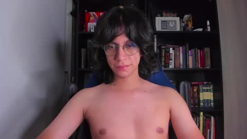 Snapshot of literateboy chatting on November 24, 1:05 am Literateboy online show from November 24, 1:05 am