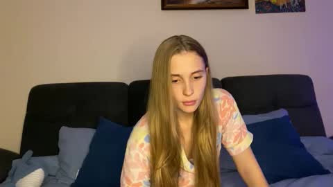 Snapshot of litle_girl05 chatting on December 3, 8:07 pm LUNA online show from December 3, 8:07 pm