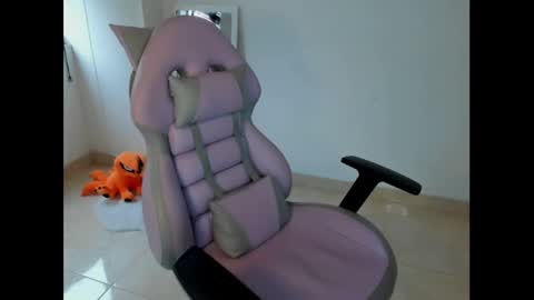 Snapshot of litlle_danni chatting on February 7, 9:15 pm Danni online show from February 7, 9:15 pm