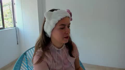 Snapshot of litlle_danni chatting on September 28, 8:25 pm Danni online show from September 28, 8:25 pm