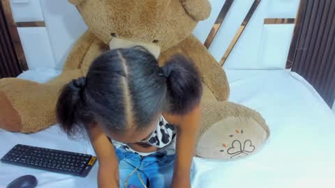 Ashley online show from December 28, 6:40 pm