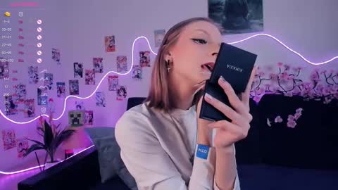 Bella online show from December 20, 7:26 am