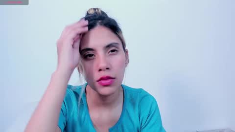 Snapshot of little_angelhot chatting on December 18, 3:15 am angelica online show from December 18, 3:15 am