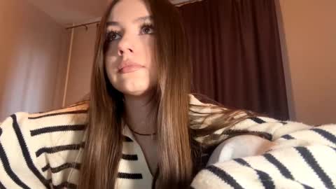 Snapshot of little_anioneta chatting on September 15, 2:00 am Catherine online show from September 15, 2:00 am