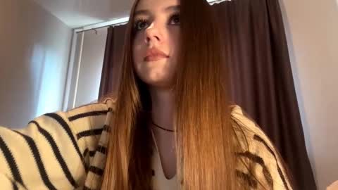 Snapshot of little_anioneta chatting on September 16, 2:01 am Catherine online show from September 16, 2:01 am