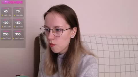 Snapshot of little_bliss chatting on November 28, 6:43 pm little_bliss online show from November 28, 6:43 pm