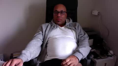 Snapshot of little_buddha chatting on December 12, 9:30 am Pure Black Power online show from December 12, 9:30 am