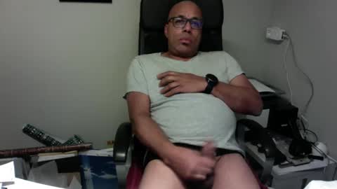 Snapshot of little_buddha chatting on January 6, 11:42 pm Pure Black Power online show from January 6, 11:42 pm