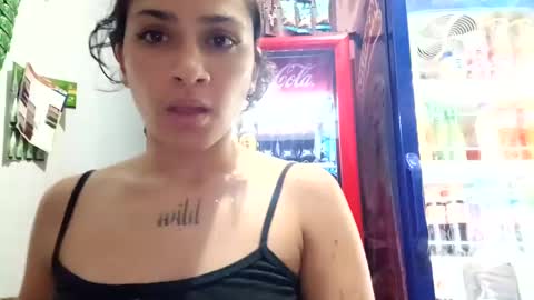 Snapshot of little_doll25 chatting on January 1, 11:07 pm Succubus Blue online show from January 1, 11:07 pm